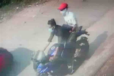 पुलिस व्यस्त लुटेरे मस्त महिलाएं त्रस्त