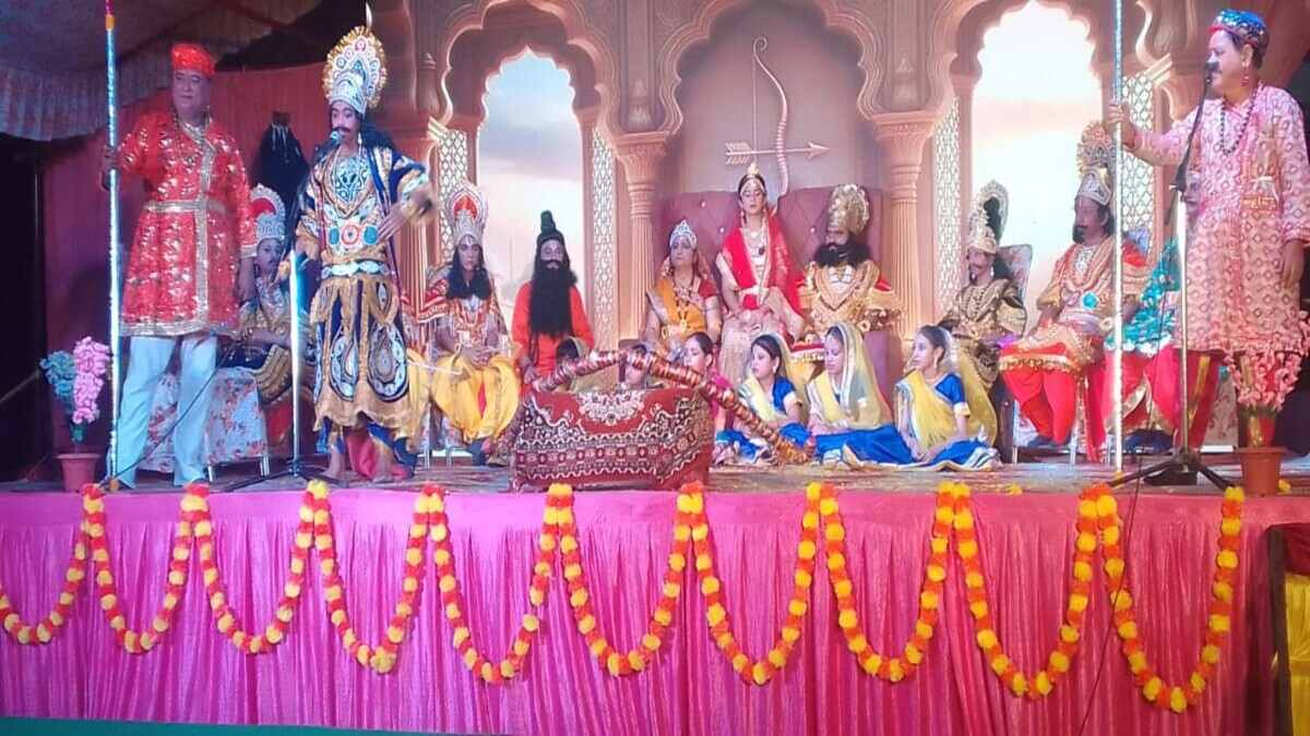 Lucknow News: रावण के अंत से शुरू होती है लखनऊ की एक बेहद अनोखी रामलीला
