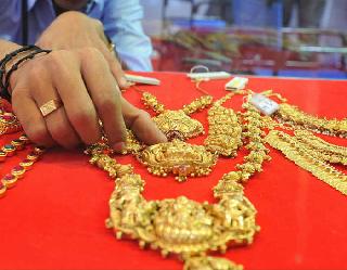 Dhanteras 2020 Gold Buying Muhurat: धनतेरस पर इस शुभ मुहूर्त में खरीदें सोना, घर आएगी सुख-समृद्धि