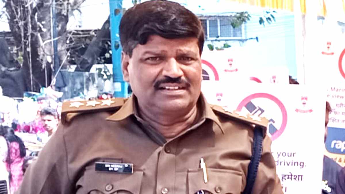Jamshedpur News : स्कूल गेट पर अब 'नो हेलमेट नो एक्सक्यूज'