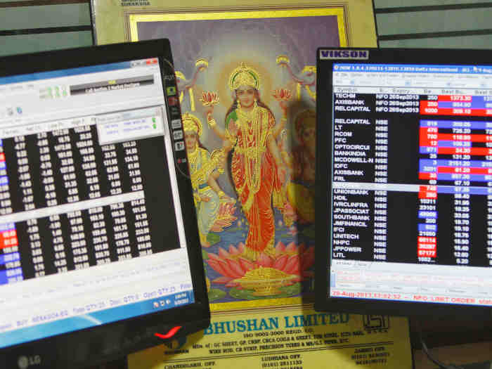 Diwali muhurat trading session : लक्ष्मी पूजन के बाद शाम 6.15 बजे खुलेंगे शेयर बाजार