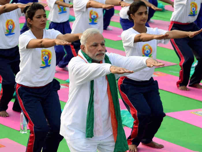 International Yoga Day 2022 Why We Celebrate International Yoga Day On The 21st Of June Know About The History And Significance Of Yoga Day- International Yoga Day 2022 : 21 जून को