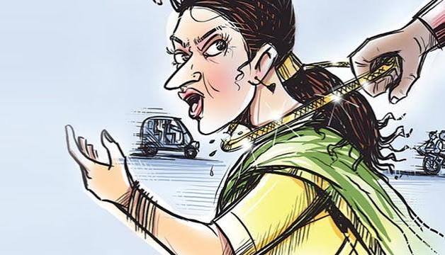 पांडेश्वरनाथ धाम में अब डीआइजी के स्टेनो की पत्नी से छिनैती की कोशिश