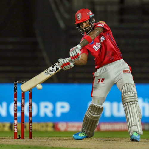IPL 2020 KXIP vs RCB: अस्पताल से लौटते ही क्रिस गेल ने मचाया धमाका, मैदान में की छक्कों की बारिश