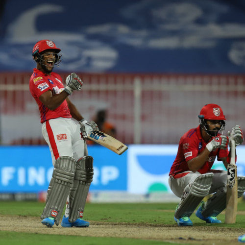 IPL 2020 KXIP vs RCB: अस्पताल से लौटते ही क्रिस गेल ने मचाया धमाका, मैदान में की छक्कों की बारिश
