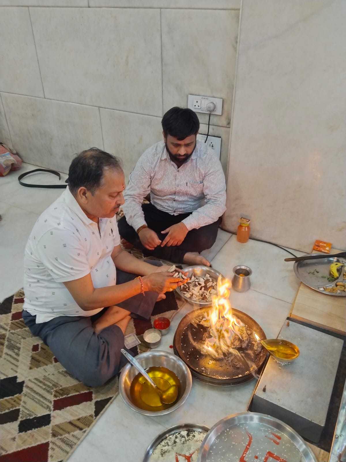 Hanuman Chalisa And Bhajans Filled The Sri Shyam Temple With Devotion ...