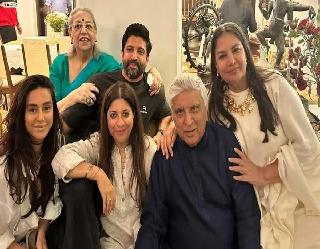 ताश की बाजी से शुरू हुआ रिश्ता जावेद अख्तर और हनी ईरानी की थी ये अनोखी लव स्‍टोरी