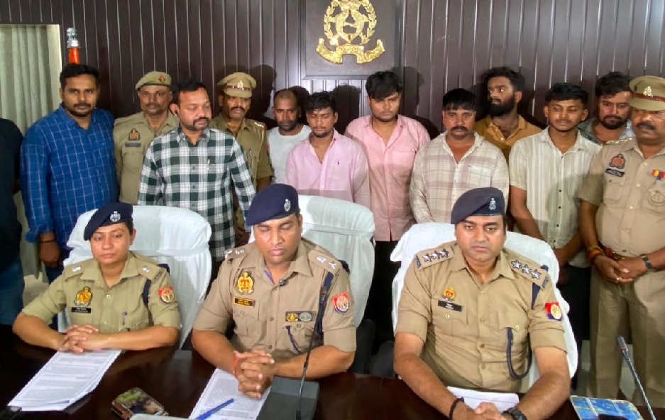 Varanasi news: एक रील से शिकंजे में 7 स्मगलर चार असलहा कारतूस बरामद