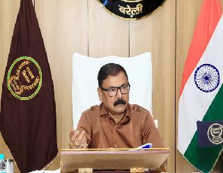 पीडब्ल्यूडी की सड़कें नहीं बनने पर डीएम ने लगाई फटकार