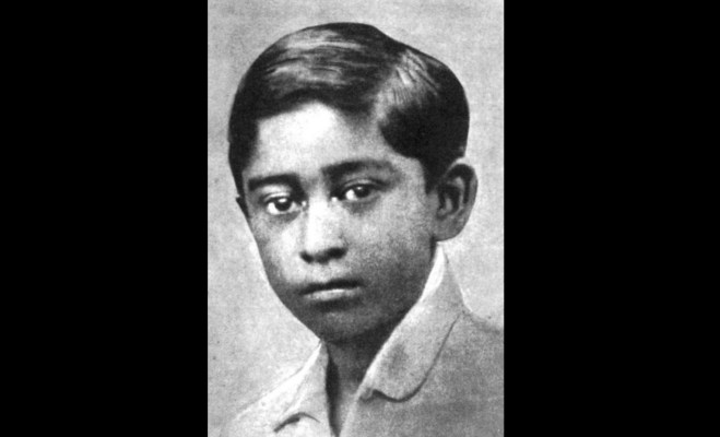 On Kishor Kumar Birthday Know About His Interesting Facts And Unseen ...