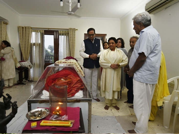 फोटो : पीटीआई sushma swaraj passes away: दिल्ली की पहली महिला सीएम के निधन पर दो दिन का राजकीय शोक,अंतिम दर्शन के लिए पहुंचे राजनेता