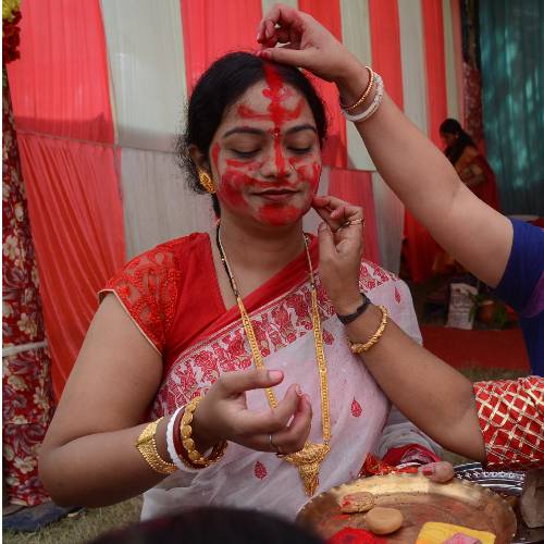 कानपुर में दशहरा, विजयादशमी उत्सव के रंग, विसर्जन से पहले सिंदूरखेला