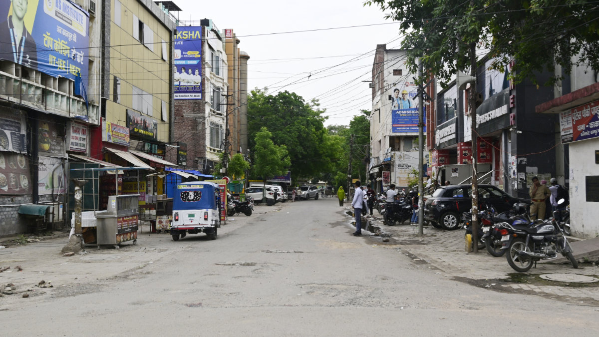 Kanpur News : स्थानीय मिलीभगत भ्रष्टाचार नियमों की अनदेखी की वजह से चलती हैं बिना नक्शे को कोचिंग सेटिंग से चलता है पूरा सिस्टम