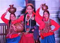 लोक नृत्य ने करवाएं उत्तराखंड के दर्शन