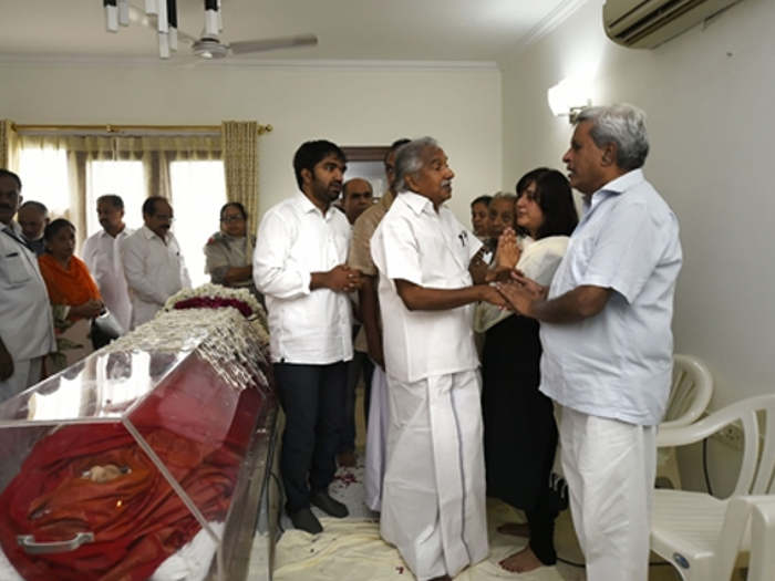 फोटो : पीटीआई sushma swaraj passes away: दिल्ली की पहली महिला सीएम के निधन पर दो दिन का राजकीय शोक,अंतिम दर्शन के लिए पहुंचे राजनेता