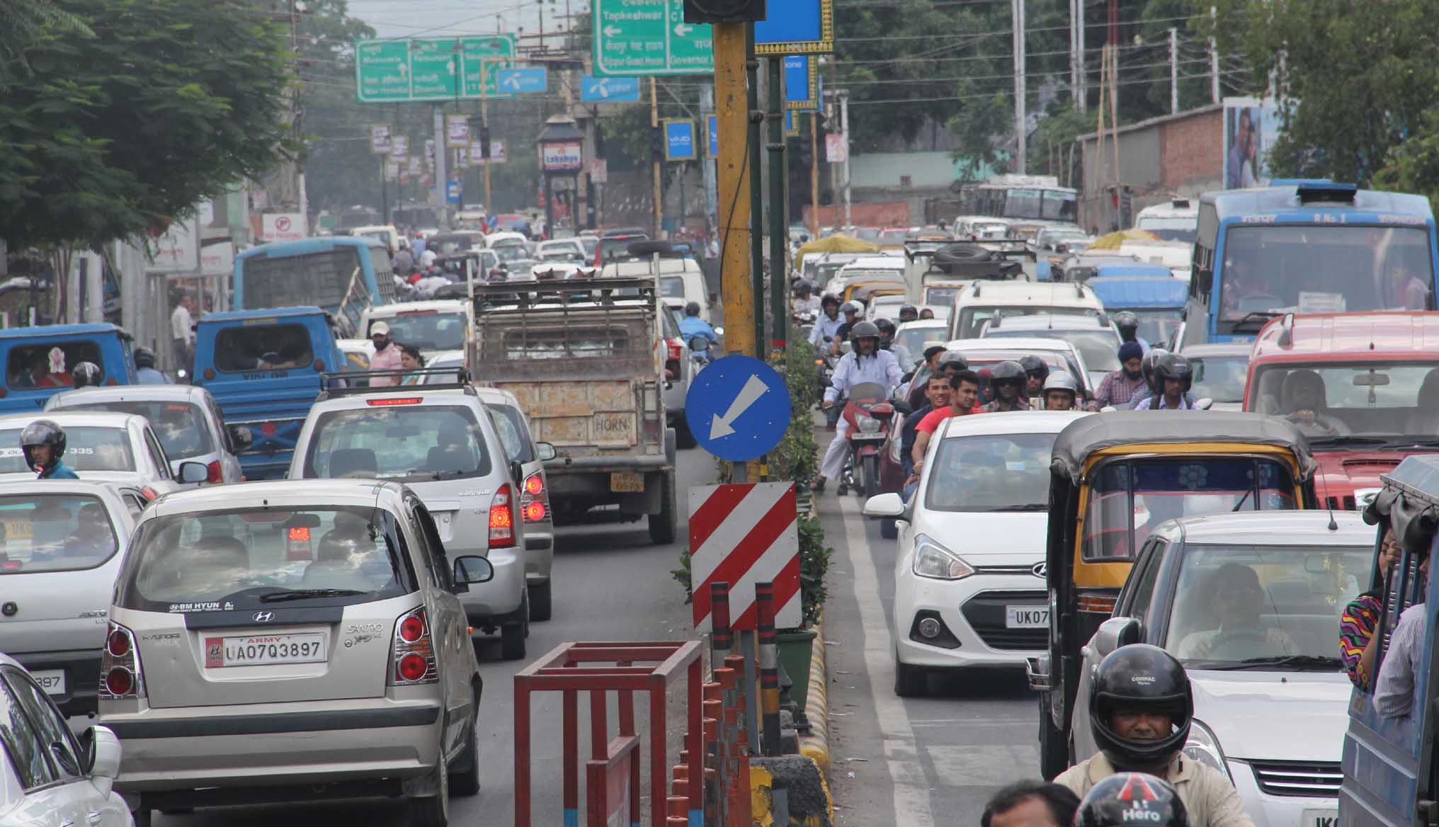 Dehradun To Mussoorie Traffic :- दिल्ली से देहरादून ढाई घंटे में पर देहरादून से मसूरी पहुंचना हो रहा पर्यटकों के लिए मुश्किल !