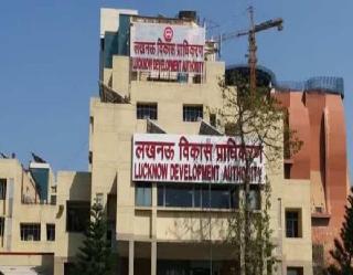 Lucknow News: ​​​​​​​​​​पर्यटकों के लिए आकर्षण का केंद्र होगा लखनऊ के हजरतगंज का नया लुक