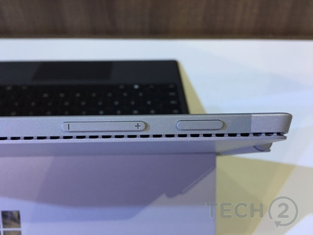 पांच तस्वीरों में देखें, माइक्रोसॉफ्ट का नया Surface Pro 4 टैबलेट