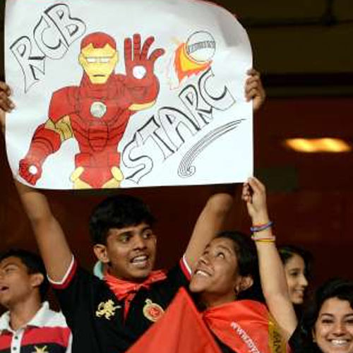 आप भी मिलिए IPL के दीवानों से, देखें हैं कभी ऐसे क्रेजी फैंस