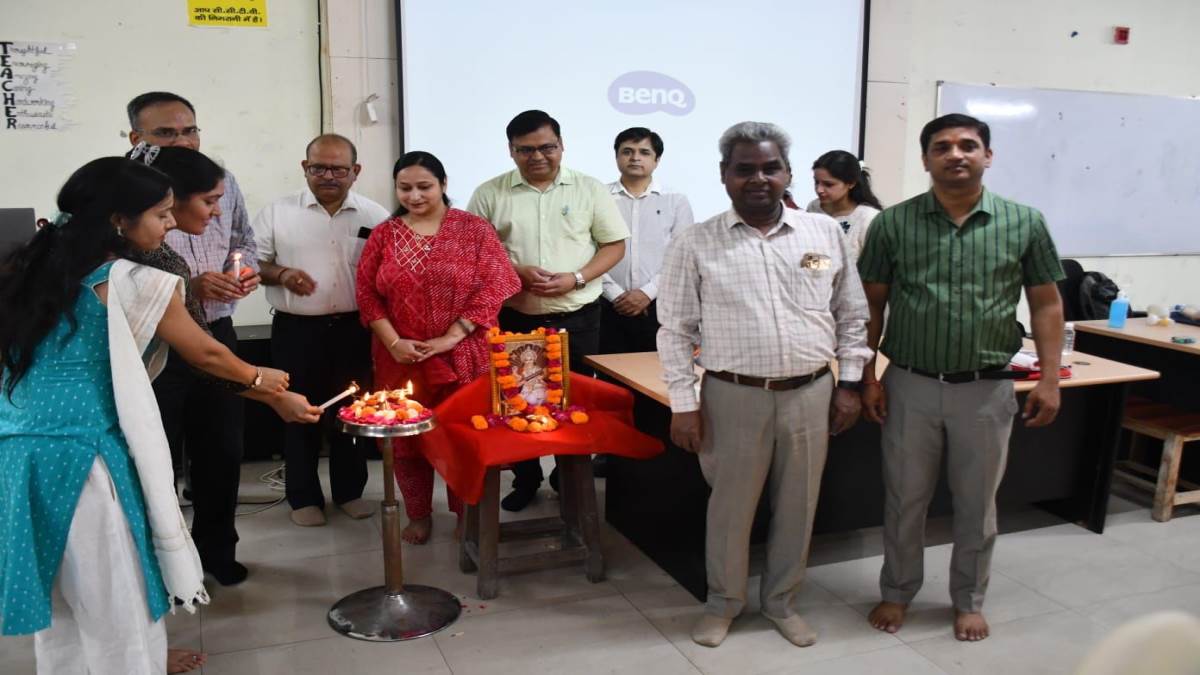 Meerut News : मेडिकल कालेज के एनेस्थेसियोलॉजी विभाग में सीपीआर का दो दिवसीय प्रशिक्षण आयोजित