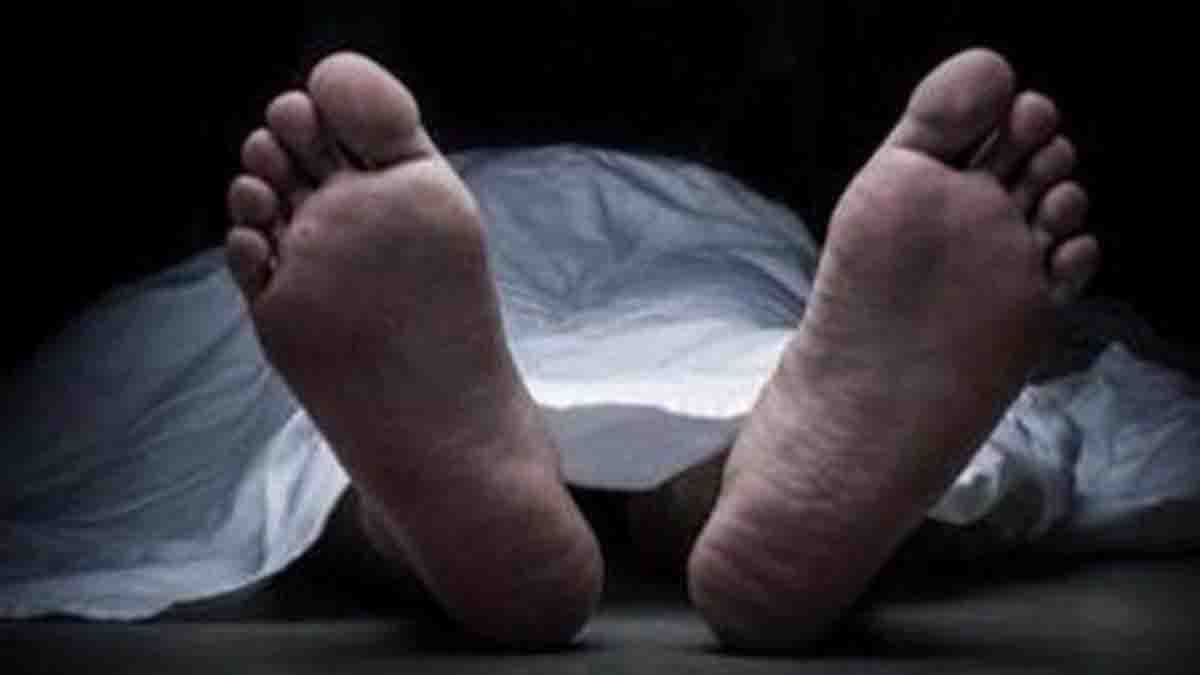 संदिग्ध परिस्थितियों में विवाहिता की मौत कमरे में लटका मिला बॉडी