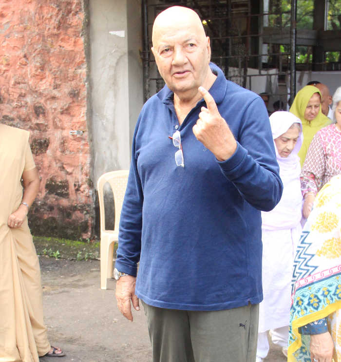 तस्वीरें: Maharashtra Assembly Elections 2019: शाहरुख, आमिर, माधुरी, ऐश्वर्या और सचिन तेंदुलकर समेत इन सेलेब्रिटीज ने किया वोट