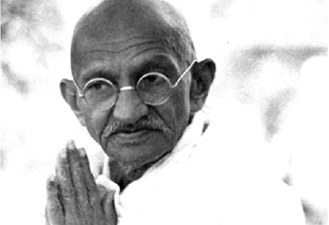 दुनिया जिनको मानती है सच हकीकत में वो सब हैं झूठ