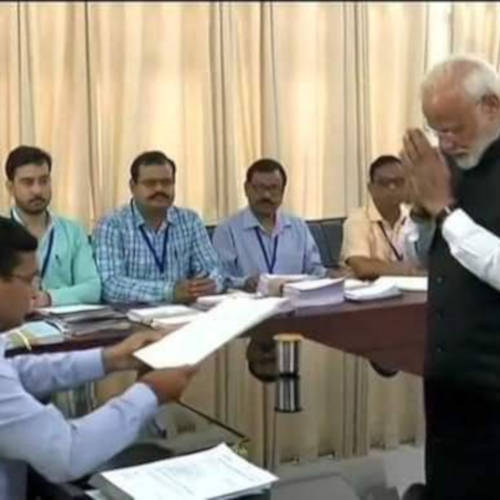 नामांकन से पहले कालभैरव के दर्शन करते पीएम मोदी