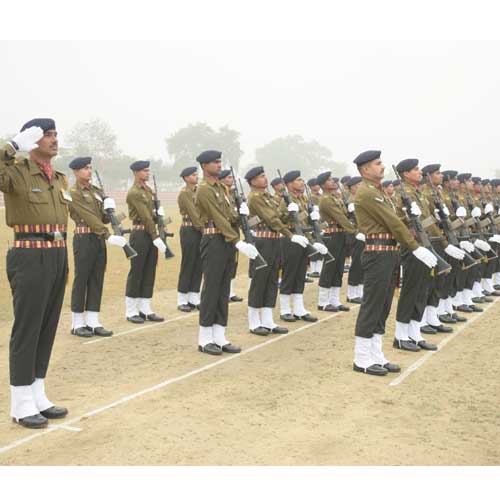 मेरठ छावनी में स्थित भारतीय सेना की रिमाउंट वेटेनरी कोर आरवीसी में आयोजित स्थापना दिवस पर कार्यक्रम
