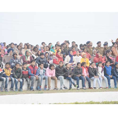 मेरठ छावनी में स्थित भारतीय सेना की रिमाउंट वेटेनरी कोर आरवीसी में आयोजित स्थापना दिवस पर कार्यक्रम