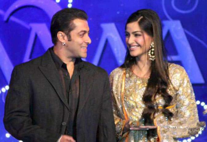 Salman Khan Is The Most Romantic Hero According To Sonam Kapoor- सलमान के रोमांस की आखिर क्‍यों कायल हुईं सोनम
