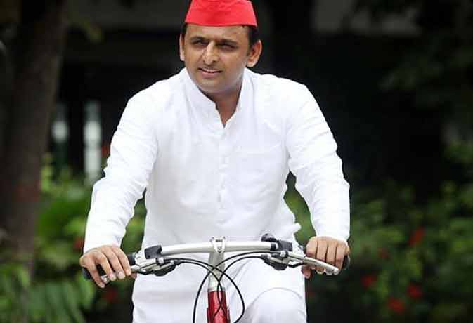 Ten Funny Tweets On Akhilesh Yadav Mulayam Singh Yadav Cycle Symbol- अखिलेश  को साइकिल मिलने पर 10 फनी Tweets जिन्‍हें पढ़कर हंसते-हंसते गिर जाएंगे
