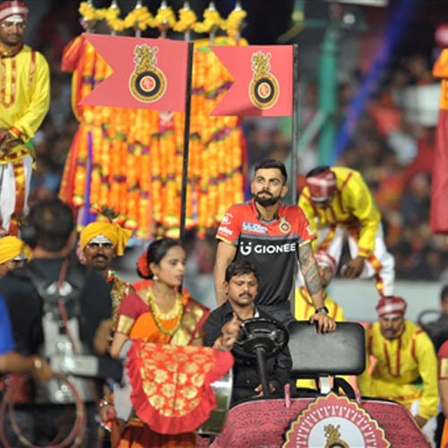 IPL 2017: देखें इंडियन प्रीमियर लीग के दसवें सीजन की शानदार ओपनिंग की तस्वीरें