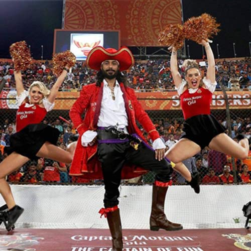 IPL 2017: देखें इंडियन प्रीमियर लीग के दसवें सीजन की शानदार ओपनिंग की तस्वीरें