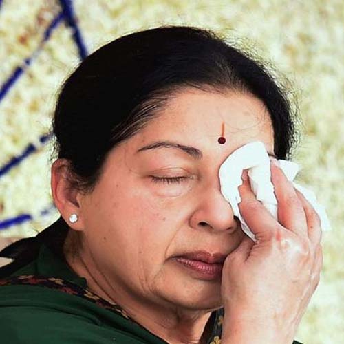 10 बातें : जिनके लिए लोग जान देते हैं, उन अम्मा के बारे में यह भी जान लो