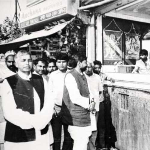तस्वीरों में देखें कैसे परवान चढ़ी थी नीतीश और लालू की दोस्ती