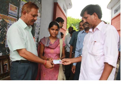 No Entry Without ID Card - Kanpur News