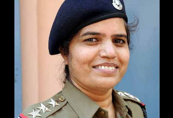 पहली महिला पुलिस फोटोग्राफर को लाशों की फोटो खींचने का शौक