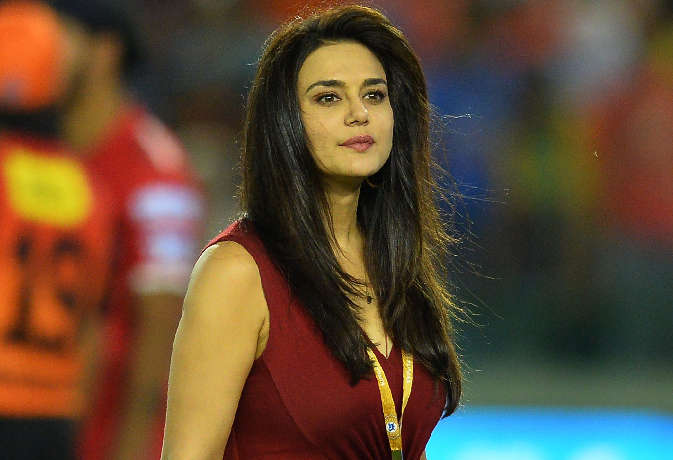 Actress Preity Zinta Driver Died By Heart Attack- Inext Live
