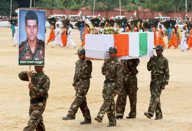 Sandeep Unnikrishnan Martyr Mumbai Terror Attack Know Fact About Him On Death  Anniversary- मुंबर्इ हमला : मेजर संदीप उन्नीकृष्णन जिन्होंने देश के लिए जान  ही नहीं धन आैर मन भी दे दिया