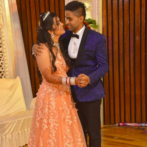 ऐसी है क्रिकेटर सूर्यकुमार की लव स्टोरी, गर्लफ्रेंड को 5 साल प्यार करने के बाद बनाया पत्नी