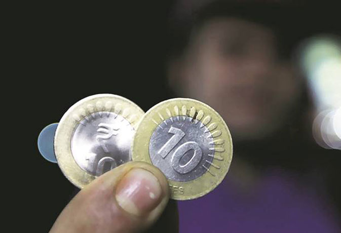 इन तरीकों से देखते ही पहचानें 10 रुपये का सिक्‍का असली है या नकली