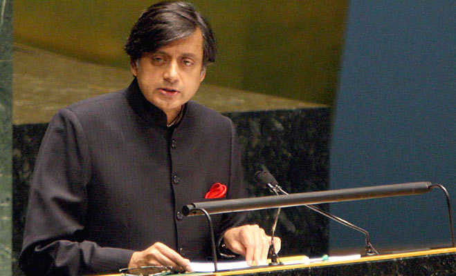 Ten Lesser Known Facts About Shashi Tharoor क उमर म छप पहल कहन म कर ल पएचड