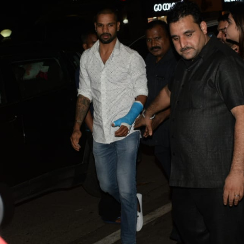 युवराज सिंह की रिटायरमेंट पार्टी में पहुंचे ये क्रिकेटर, साथ ही ग्लैमर का भी लगा तड़का
